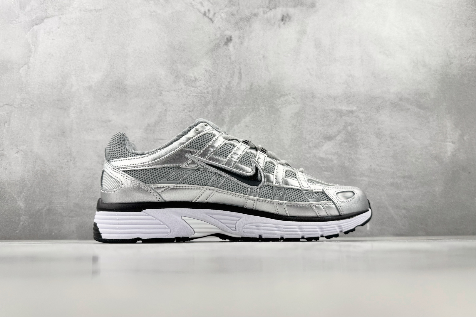 HN Nike P-6000 银色 货号：FD9876 101 尺码：36 36.5 37 38.5 39 40 40.