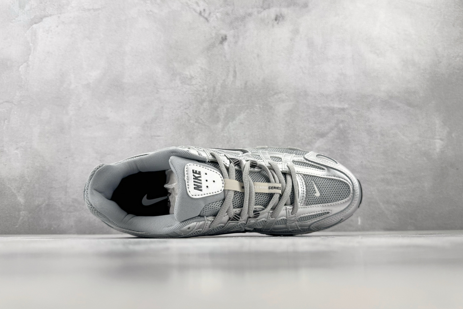 HN Nike P-6000 银色 货号：FD9876 101 尺码：36 36.5 37 38.5 39 40 40.