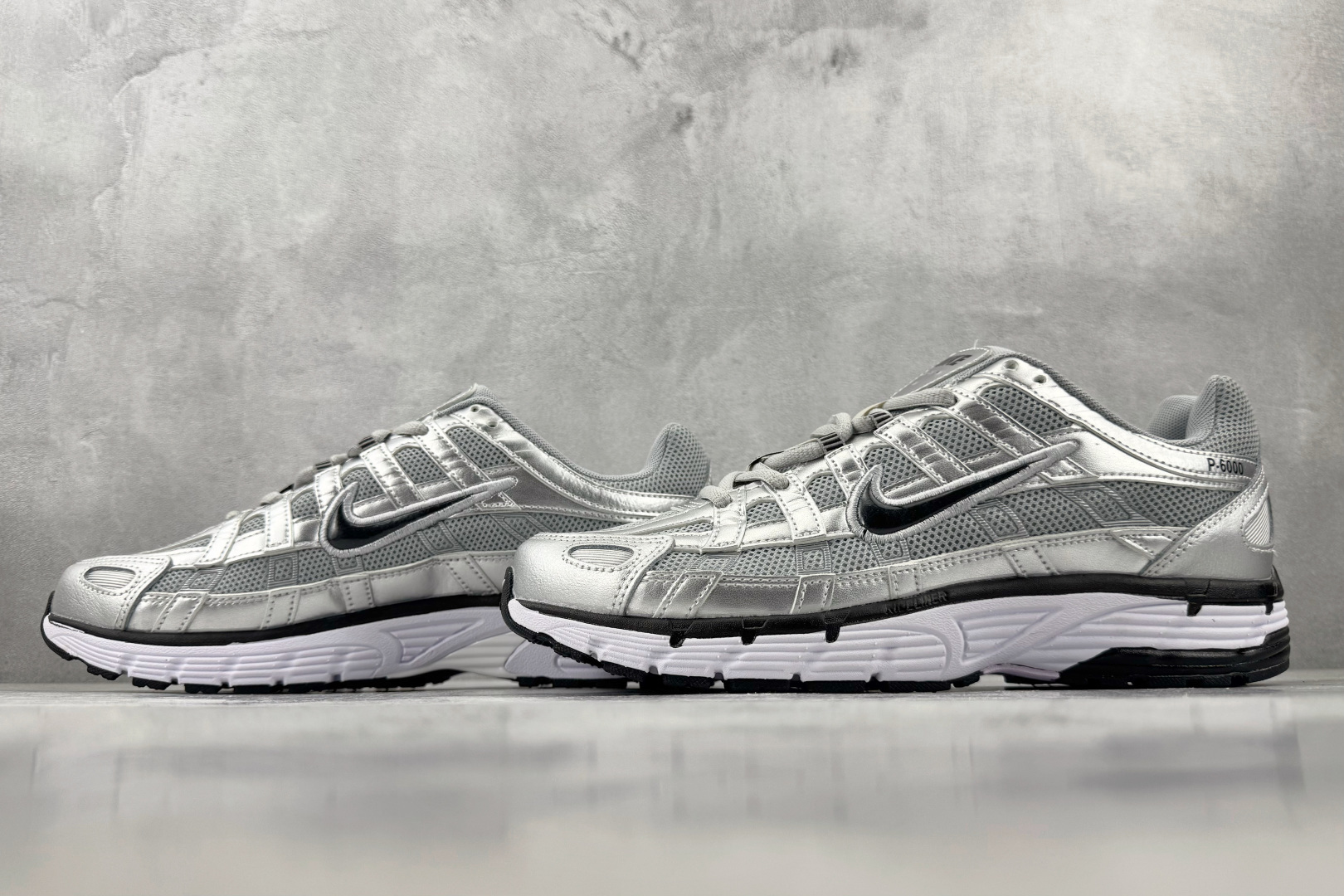 HN Nike P-6000 银色 货号：FD9876 101 尺码：36 36.5 37 38.5 39 40 40.