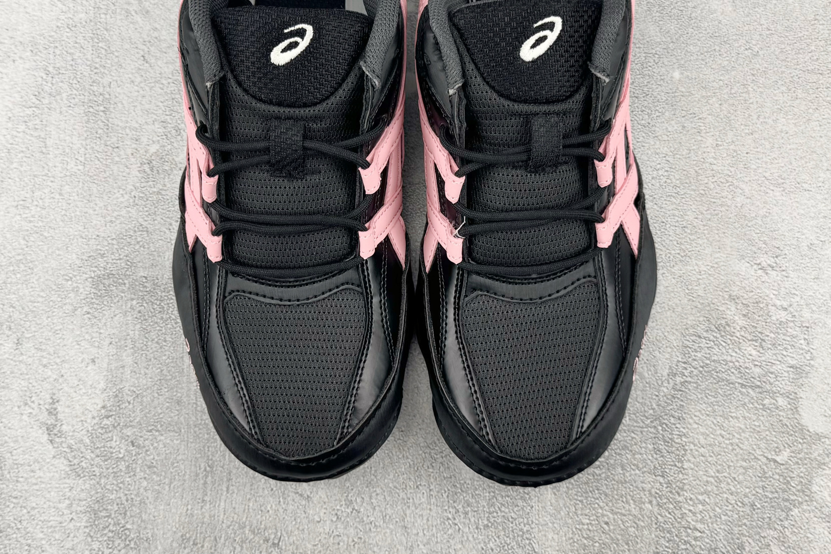 F 版 ASICS Hypersync 黑粉 货号:1203A879-400 尺码:36 36.5 37 38.5 3 F 版 ASICS Hypersync 黑粉 货号:1203A879-400 尺码:36 36.5 37 38.5 3