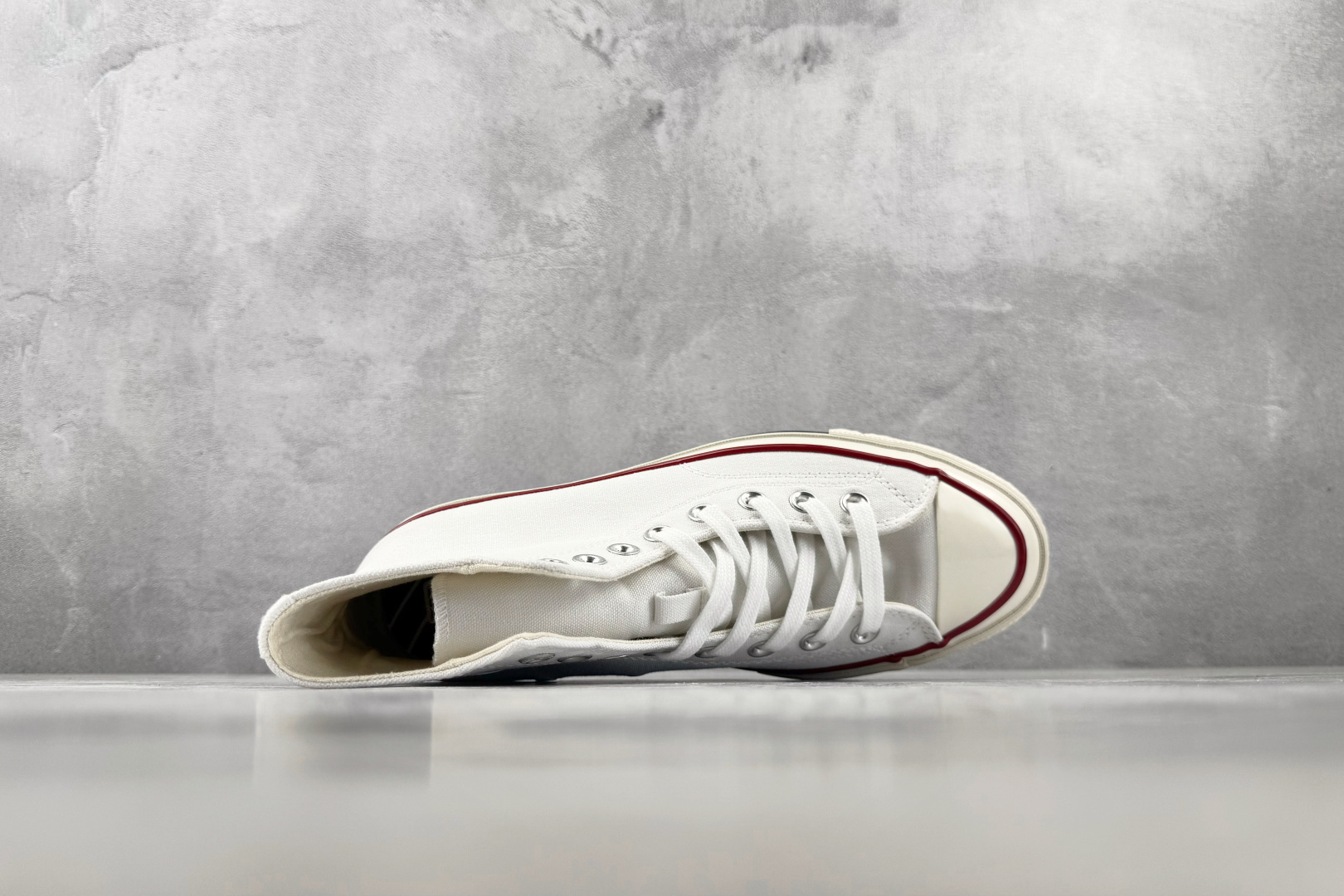 H 版 Converse CHUCK 70 X 致敬元年 白色 • 鞋头侧边实心黑五角星 • 鞋侧圆形皮标+后跟三星标: H 版 Converse CHUCK 70 X 致敬元年 白色 • 鞋头侧边实心黑五角星 • 鞋侧圆形皮标+后跟三星标:
