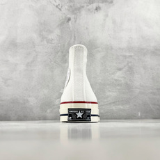 H 版 Converse CHUCK 70 X 致敬元年 白色 • 鞋头侧边实心黑五角星 • 鞋侧圆形皮标+后跟三星标: H 版 Converse CHUCK 70 X 致敬元年 白色 • 鞋头侧边实心黑五角星 • 鞋侧圆形皮标+后跟三星标:
