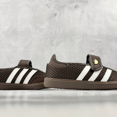 R 版出口订单 adidas originals Samba Jane 棕白 货号:LA6829 尺码:35.5 36 R 版出口订单 adidas originals Samba Jane 棕白 货号:LA6829 尺码:35.5 36