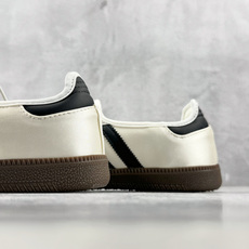 R 版出口订单 adidas originals Samba Jane 灰黑 货号:KZ6689 尺码:35.5 36 R 版出口订单 adidas originals Samba Jane 灰黑 货号:KZ6689 尺码:35.5 36