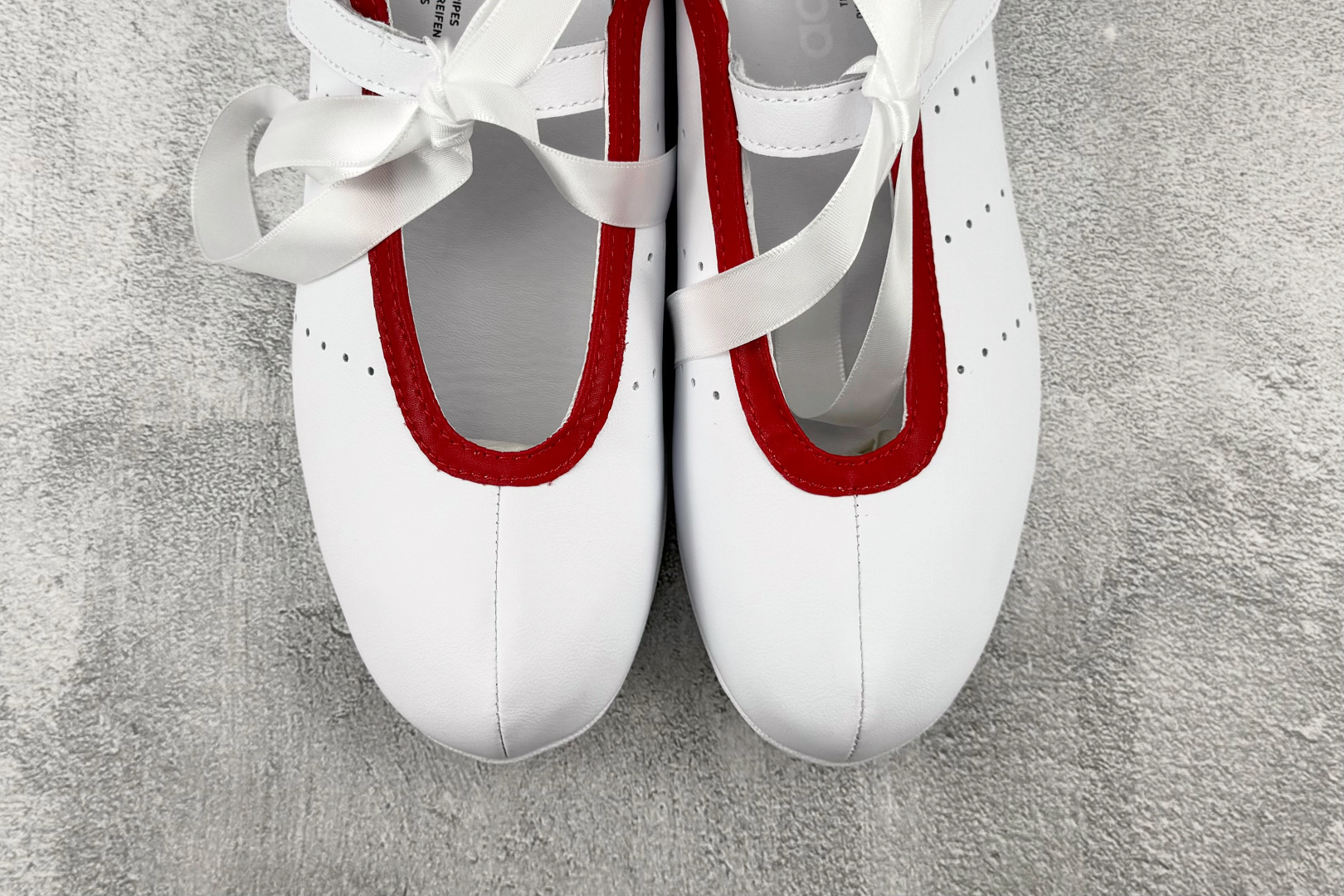 HX adidas originals STAN SMITH LO PRO Ballet 白色 货号: JQ6940 尺 HX adidas originals STAN SMITH LO PRO Ballet 白色 货号: JQ6940 尺