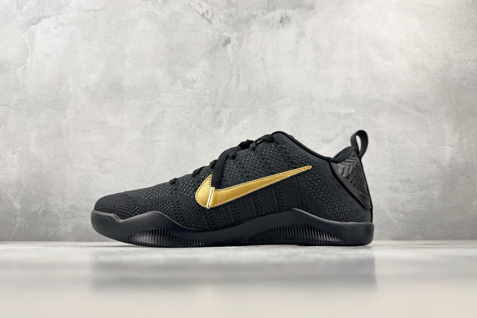 S2 Nike Kobe 11 Elite Protro 黑色 货号:IM4260-001 尺码:40.5 41 42 S2 Nike Kobe 11 Elite Protro 黑色 货号:IM4260-001 尺码:40.5 41 42