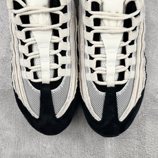 KZ 2.0 口碑神作 Nike Air Max 95 Family Pack 白色 货号:IQ0284-010 尺码: KZ 2.0 口碑神作 Nike Air Max 95 Family Pack 白色 货号:IQ0284-010 尺码: