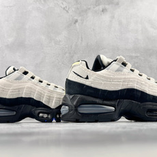 KZ 2.0 口碑神作 Nike Air Max 95 Family Pack 白色 货号:IQ0284-010 尺码: KZ 2.0 口碑神作 Nike Air Max 95 Family Pack 白色 货号:IQ0284-010 尺码: