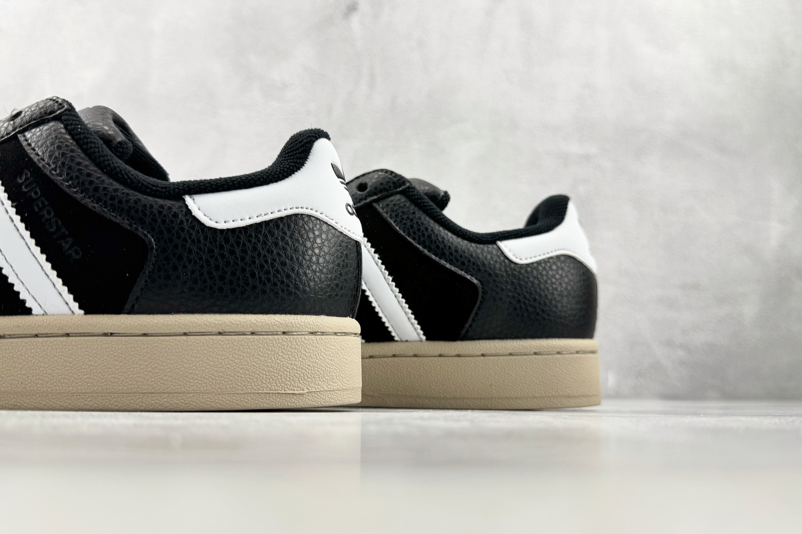 DH adidas originals Superstar 2 黑色 货号:KJ9948 尺码:35.5 36 36.5 DH adidas originals Superstar 2 黑色 货号:KJ9948 尺码:35.5 36 36.5