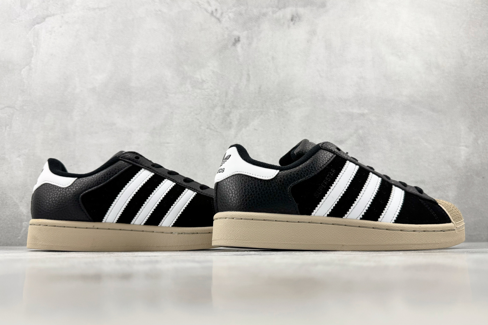 DH adidas originals Superstar 2 黑色 货号:KJ9948 尺码:35.5 36 36.5 DH adidas originals Superstar 2 黑色 货号:KJ9948 尺码:35.5 36 36.5