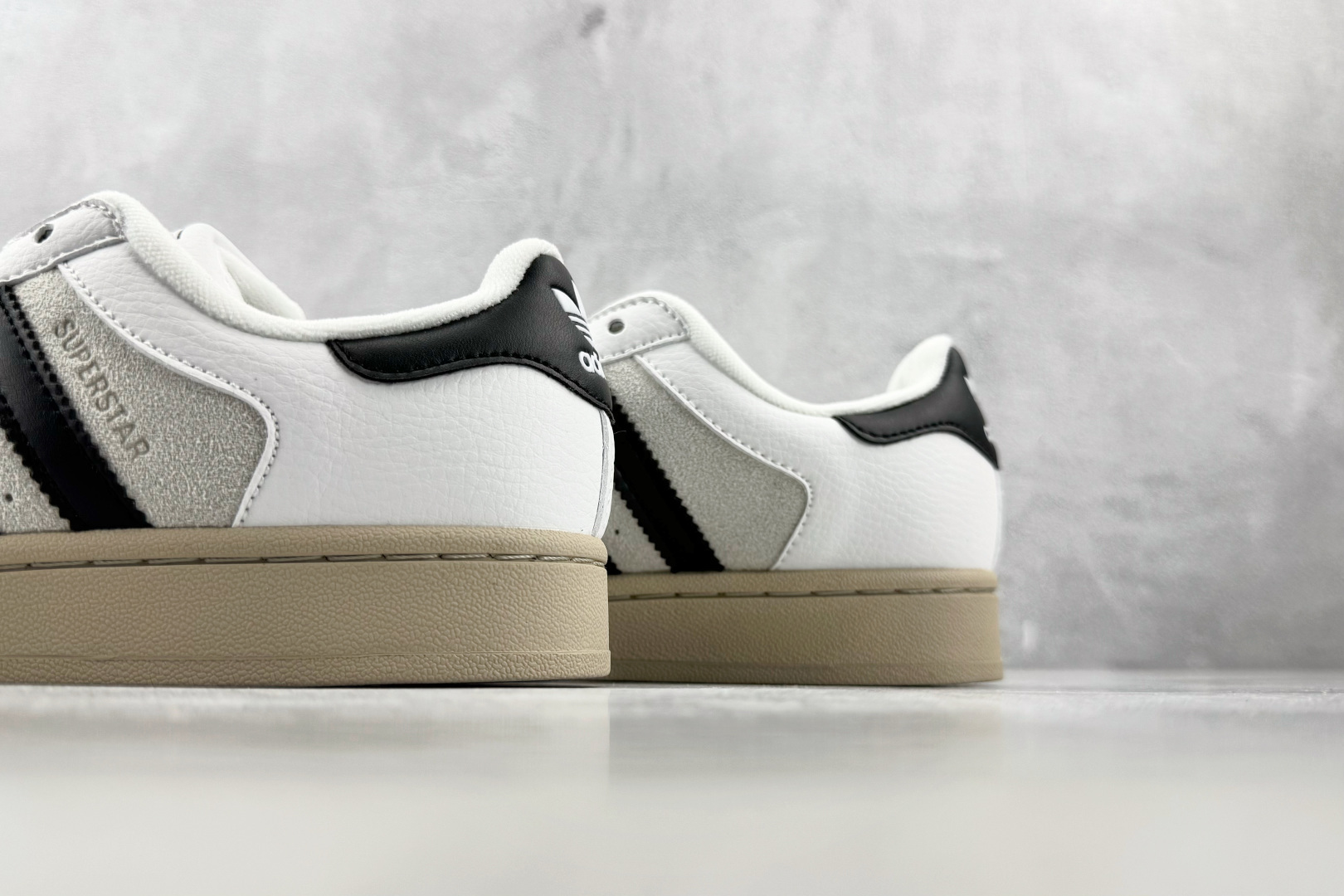 DH adidas originals Superstar 2 白黑 货号:KJ9947 尺码:35.5 36 36.5 DH adidas originals Superstar 2 白黑 货号:KJ9947 尺码:35.5 36 36.5