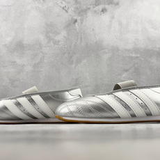 R版 出口订单 adidas originalsTaekwondo MJ 银色 货号:KJ8241 尺码:35.5 36 R版 出口订单 adidas originalsTaekwondo MJ 银色 货号:KJ8241 尺码:35.5 36