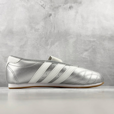 R版 出口订单 adidas originalsTaekwondo MJ 银色 货号:KJ8241 尺码:35.5 36 R版 出口订单 adidas originalsTaekwondo MJ 银色 货号:KJ8241 尺码:35.5 36
