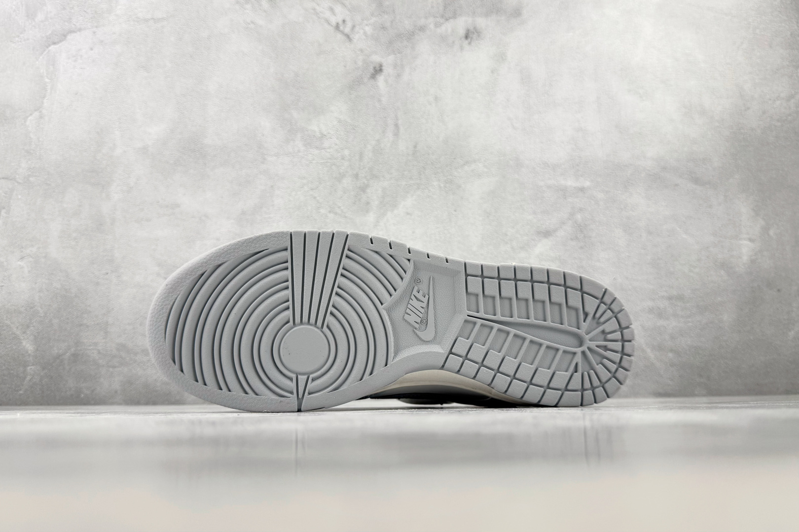 YC Nike Dunk Low 匿光之羽 货号：WG0418 182 尺码：35.5 36 36.5 37.5 38 