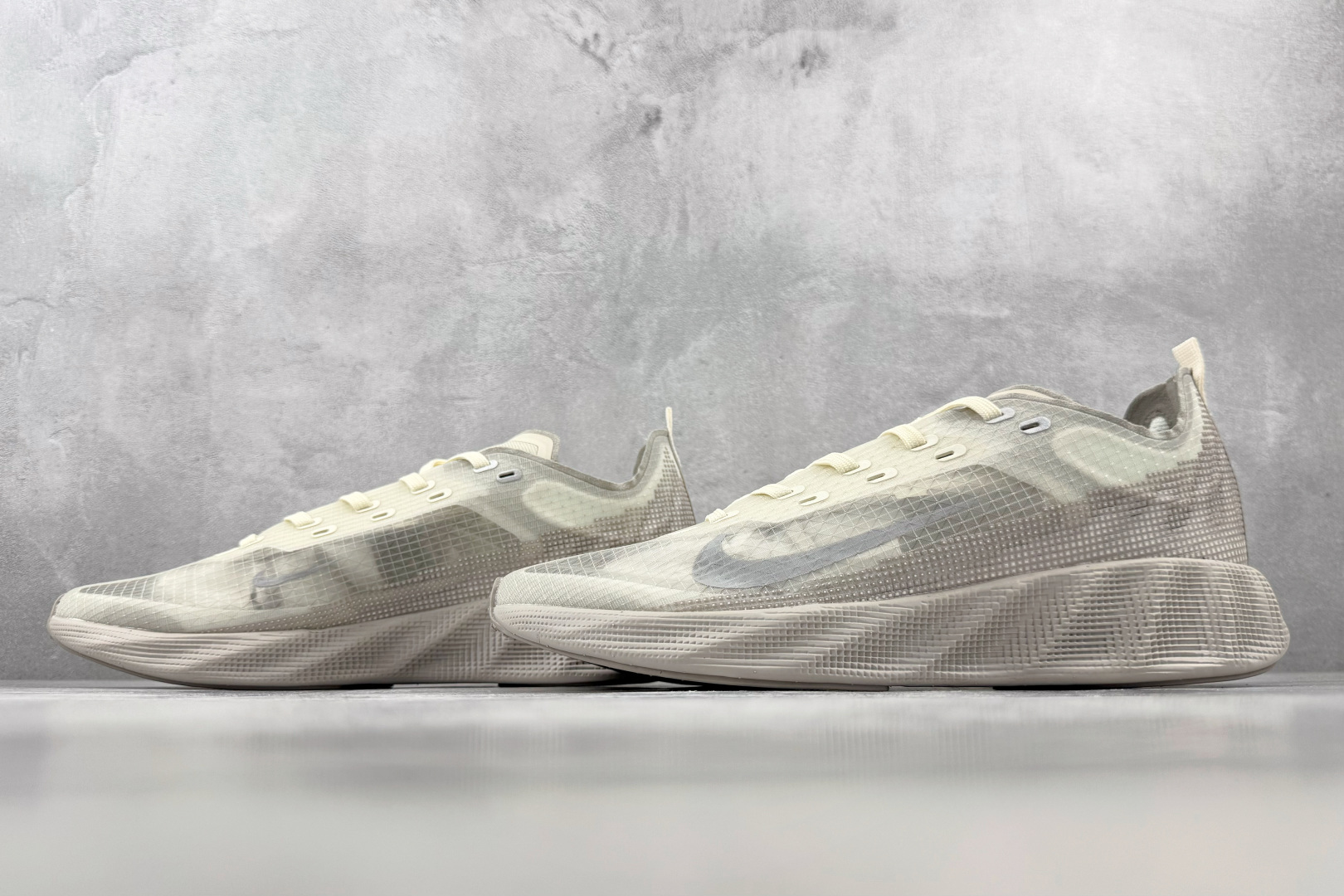 ST Nike AVA X 灰褐色 货号：HM9697-101 尺码：40 40.5 41 42 42.5 43 44 