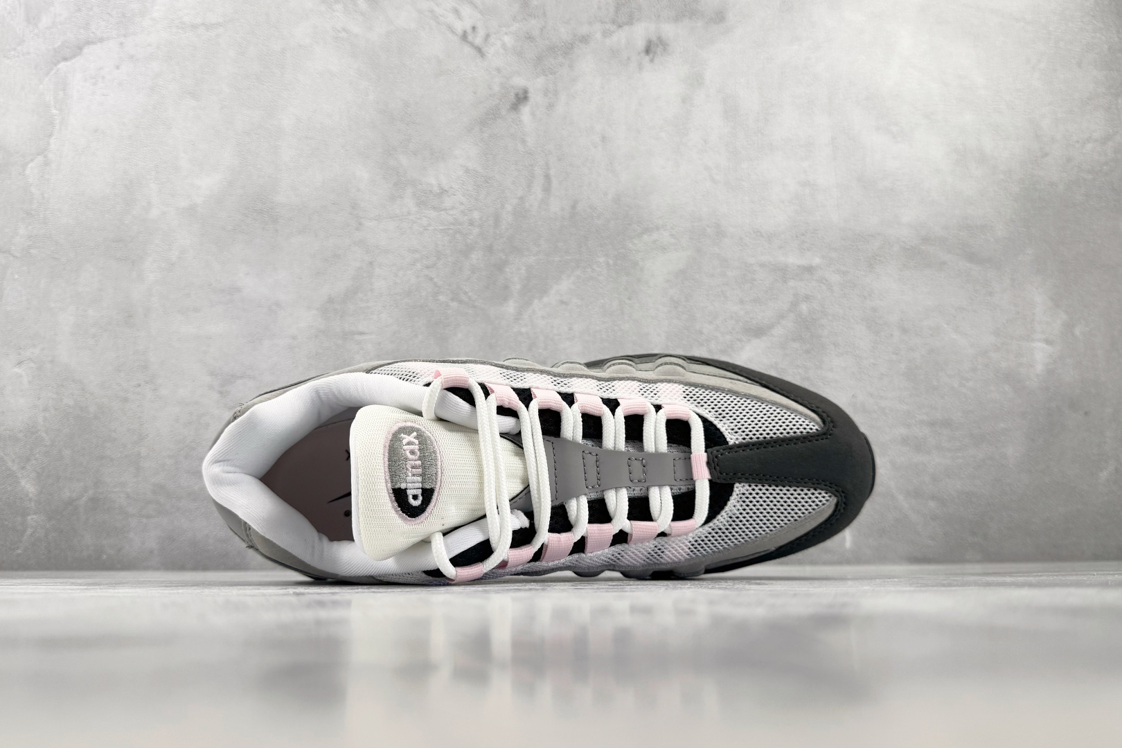 XP 平台专供 Nike Air Max 95 OG 灰粉色 货号:HJ5996-001 尺码:40 40.5 41 4 XP 平台专供 Nike Air Max 95 OG 灰粉色 货号:HJ5996-001 尺码:40 40.5 41 4