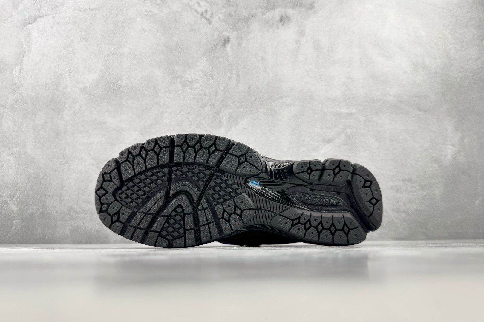 FC 纯原出品 New Balance NB 1906 黑蓝 货号:U19064Z7 尺码:36 36.5 37.5 3 FC 纯原出品 New Balance NB 1906 黑蓝 货号:U19064Z7 尺码:36 36.5 37.5 3