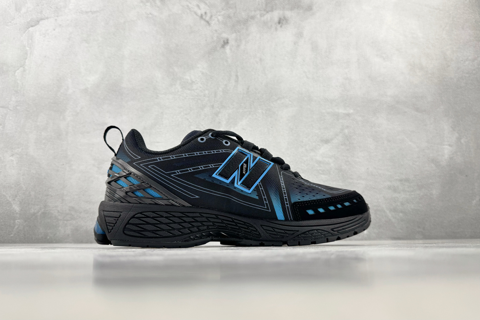 FC 纯原出品 New Balance NB 1906 黑蓝 货号:U19064Z7 尺码:36 36.5 37.5 3 FC 纯原出品 New Balance NB 1906 黑蓝 货号:U19064Z7 尺码:36 36.5 37.5 3