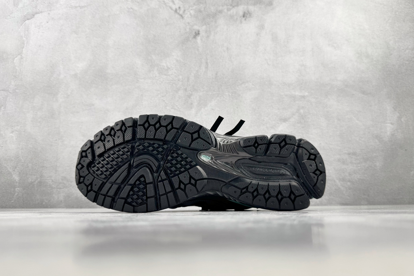 C 版 大厂出品 New Balance U1906 黑绿 货号:U19063Y0 尺码:36 36.5 37 38.5 C 版 大厂出品 New Balance U1906 黑绿 货号:U19063Y0 尺码:36 36.5 37 38.5