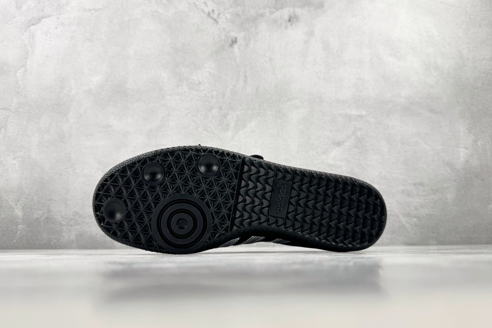 R版 出口订单 adidas originals Samba Jane 黑色 货号:KZ8952 尺码:35.5 36 R版 出口订单 adidas originals Samba Jane 黑色 货号:KZ8952 尺码:35.5 36