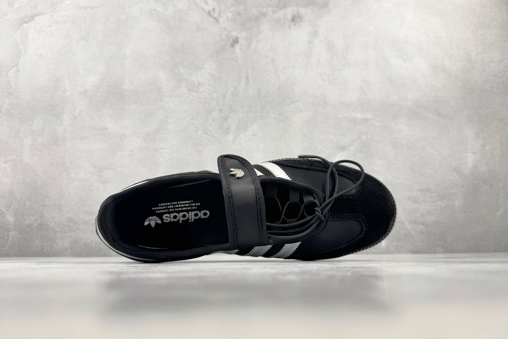 R版 出口订单 adidas originals Samba Jane 黑色 货号:KZ8952 尺码:35.5 36 R版 出口订单 adidas originals Samba Jane 黑色 货号:KZ8952 尺码:35.5 36