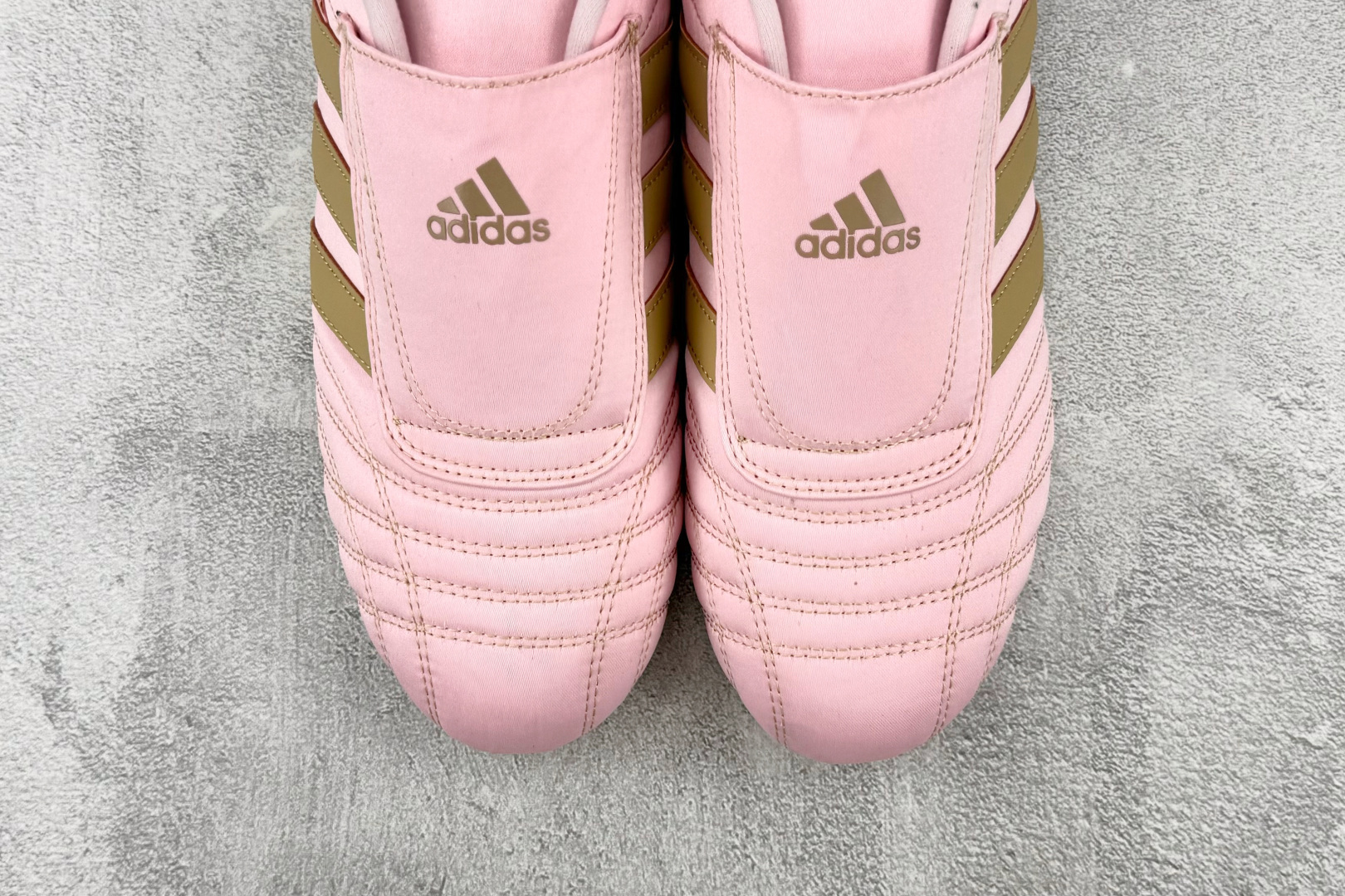 ZG 性价比天花板 adidas originals Taekwondo 粉黄 货号：JQ8209 尺码：35.5 36
