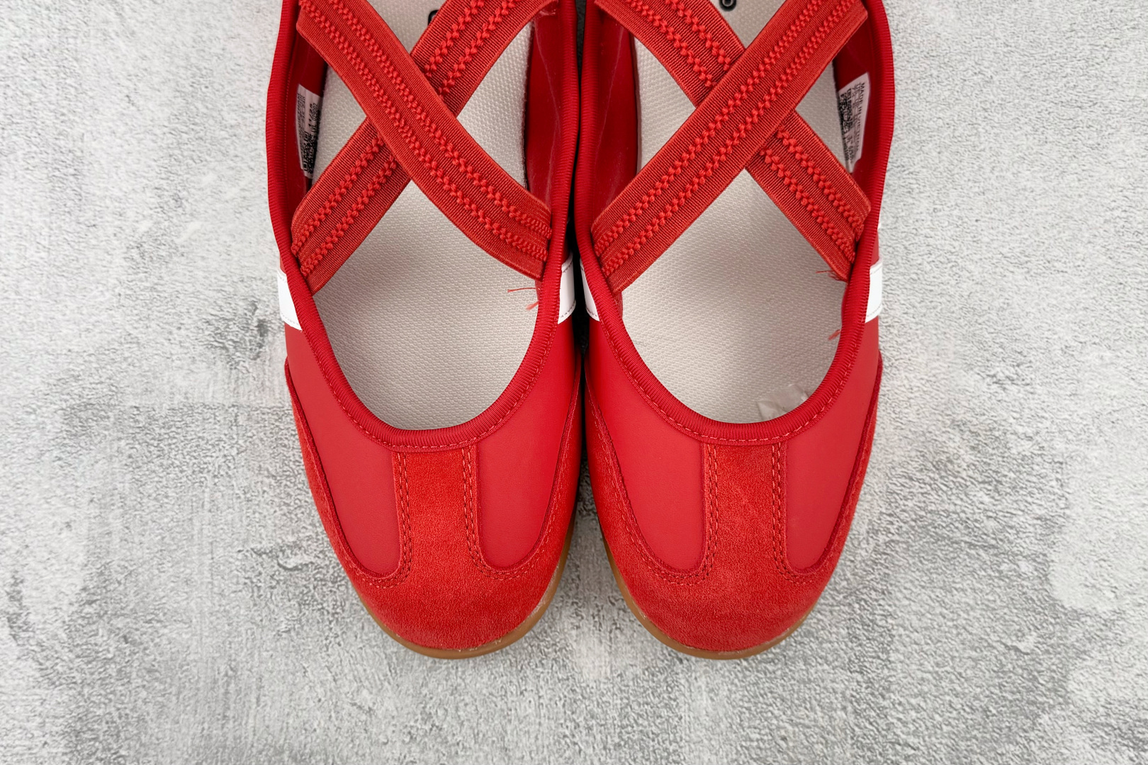 R 版出口订单 adidas BARREDA Mary Jane 红白 货号:HQ7398 尺码:35.5 36 36. R 版出口订单 adidas BARREDA Mary Jane 红白 货号:HQ7398 尺码:35.5 36 36.