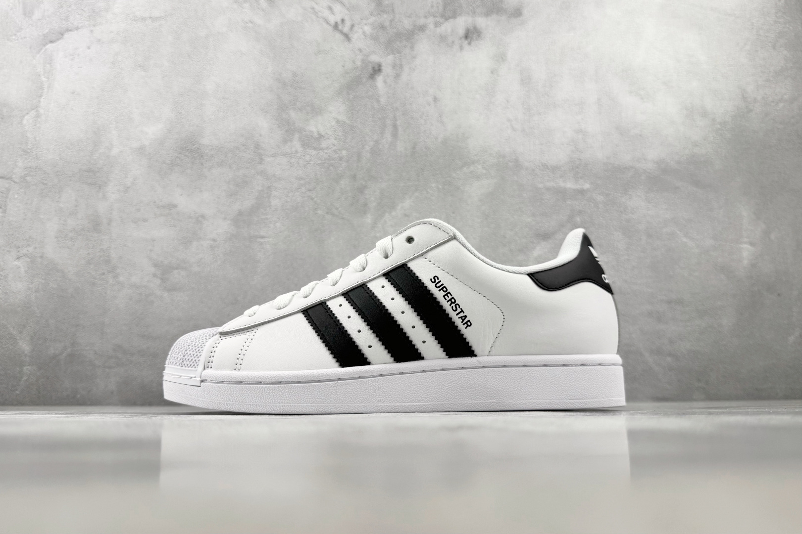 OR/H11 平台爆款 adidas originals Superstar 2 白色 货号：IH8659 尺码：35.