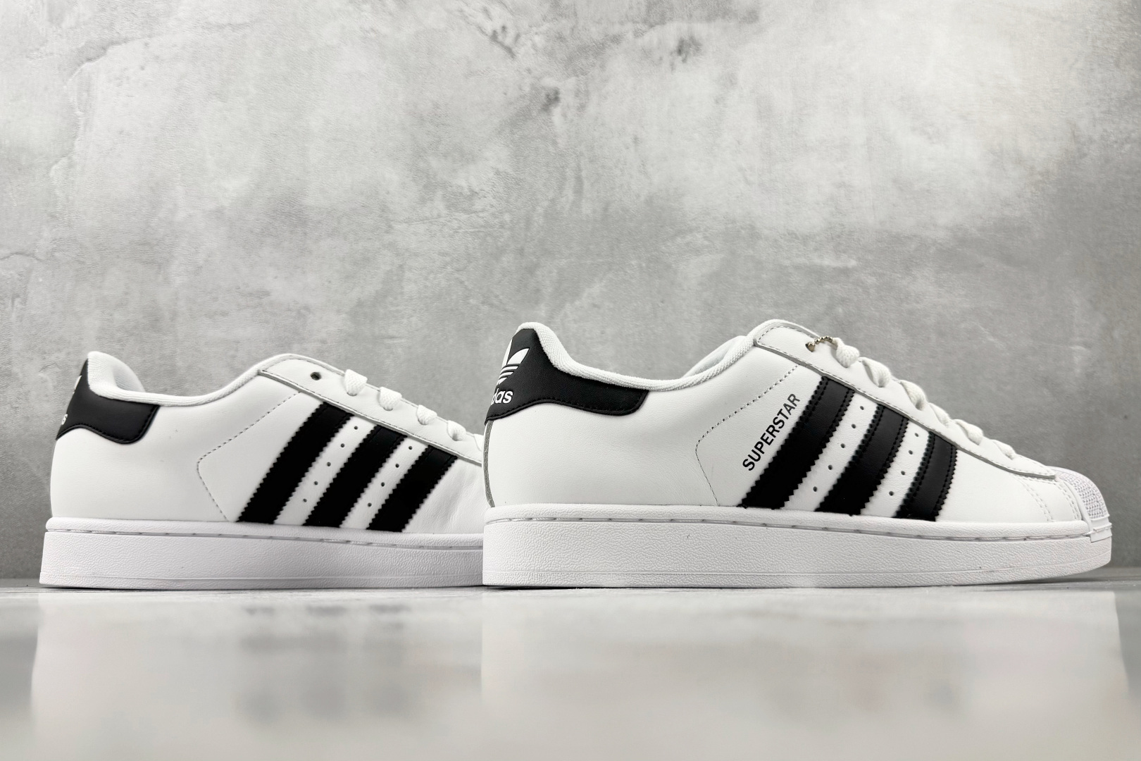 OR/H11 平台爆款 adidas originals Superstar 2 白色 货号:IH8659 尺码:35. OR/H11 平台爆款 adidas originals Superstar 2 白色 货号:IH8659 尺码:35.