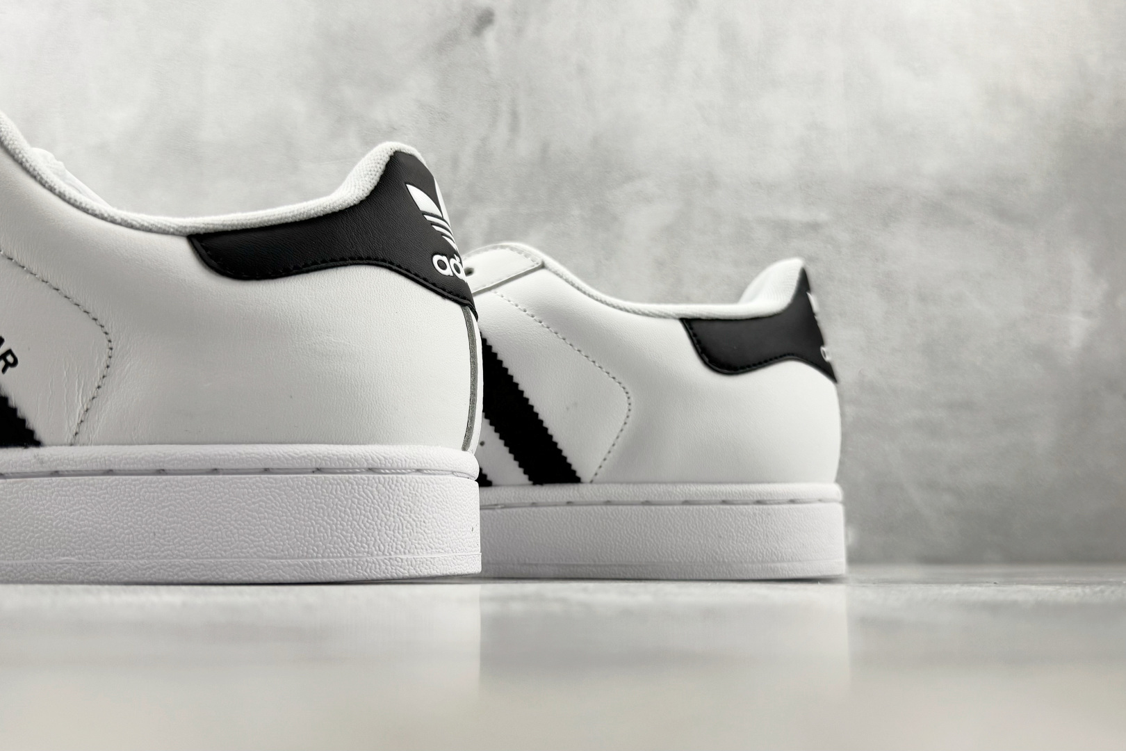 OR/H11 平台爆款 adidas originals Superstar 2 白色 货号:IH8659 尺码:35. OR/H11 平台爆款 adidas originals Superstar 2 白色 货号:IH8659 尺码:35.