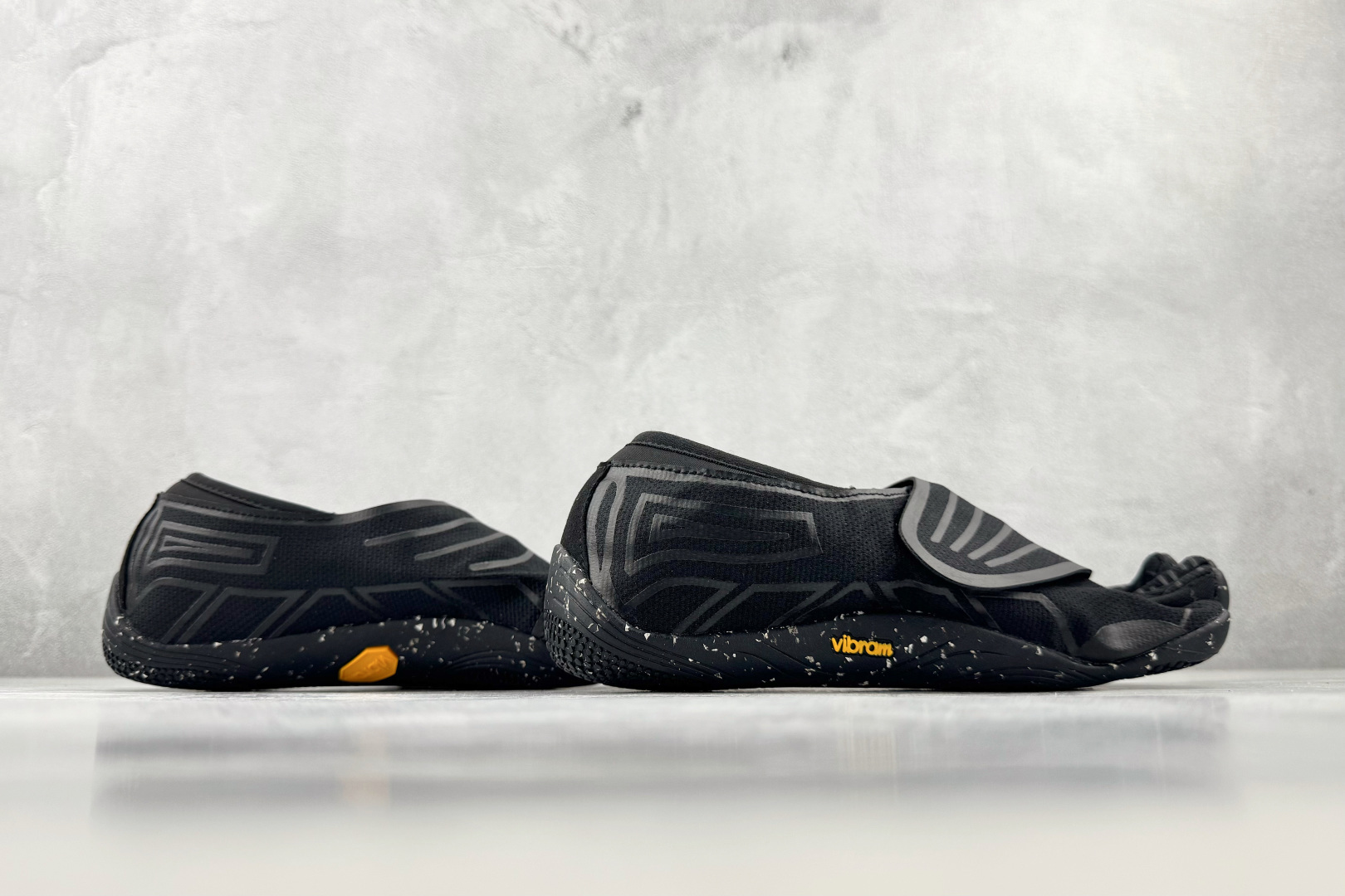 HG 品质升级 Vibram 五指鞋 Groundsplay 黑色 货号:26W8801 尺码:35 36 36.5 3 HG 品质升级 Vibram 五指鞋 Groundsplay 黑色 货号:26W8801 尺码:35 36 36.5 3