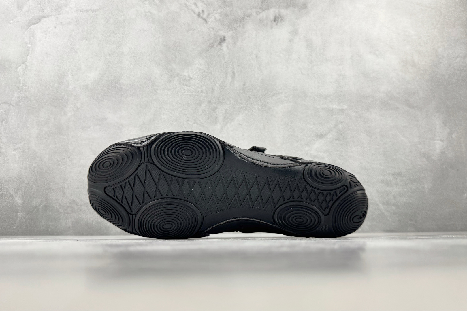 HX ISSEY MIYAKE/三宅一生 × ASICS HYPER TAPING 联名限定款 黑色 货号:1203A HX ISSEY MIYAKE/三宅一生 × ASICS HYPER TAPING 联名限定款 黑色 货号:1203A
