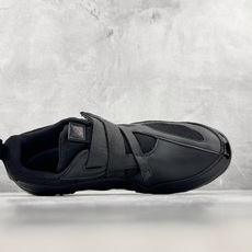 HX ISSEY MIYAKE/三宅一生 × ASICS HYPER TAPING 联名限定款 黑色 货号:1203A HX ISSEY MIYAKE/三宅一生 × ASICS HYPER TAPING 联名限定款 黑色 货号:1203A