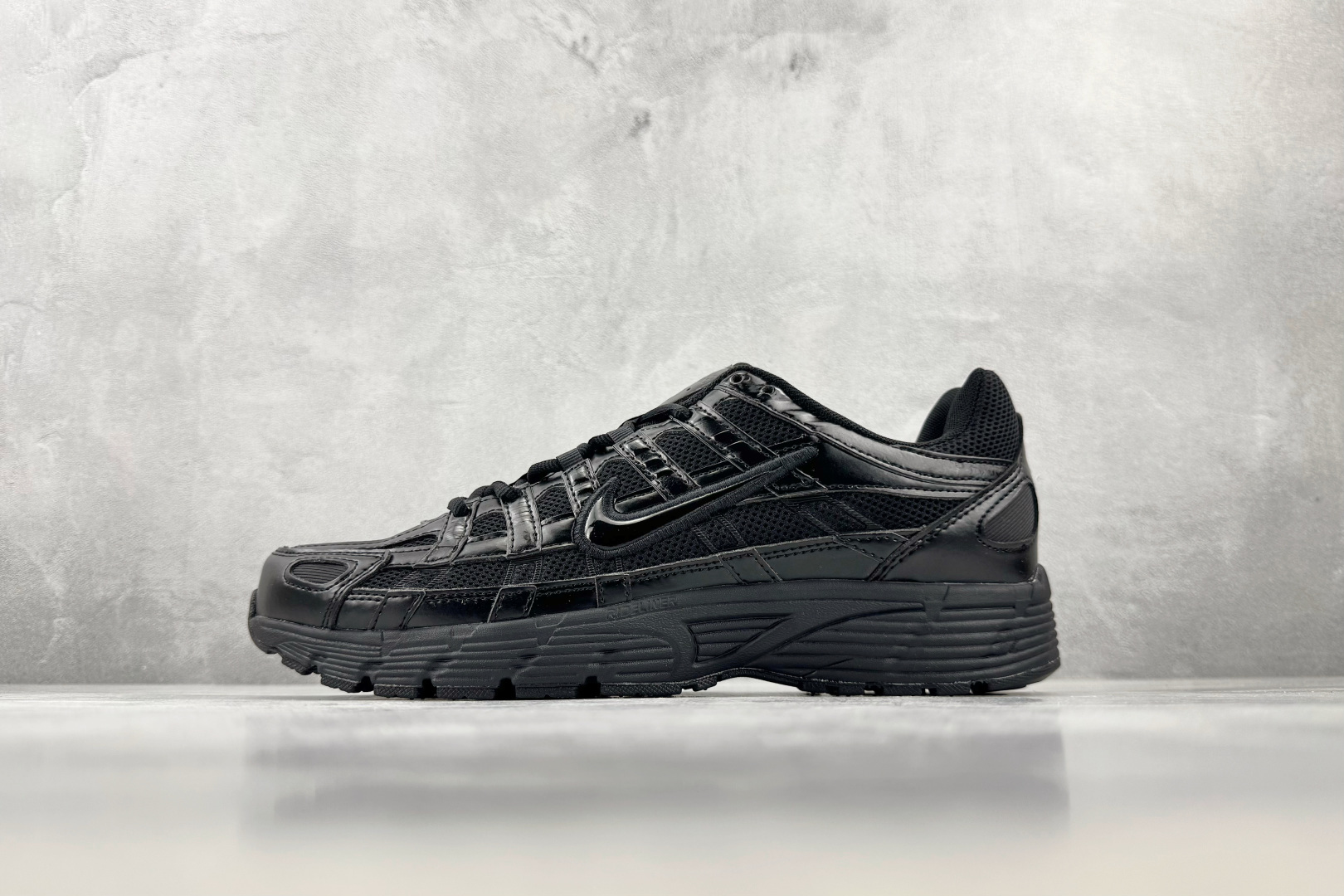 HN Nike P-6000 黑色 货号：CD6404-002 尺码：36 36.5 37 38.5 39 40 40.