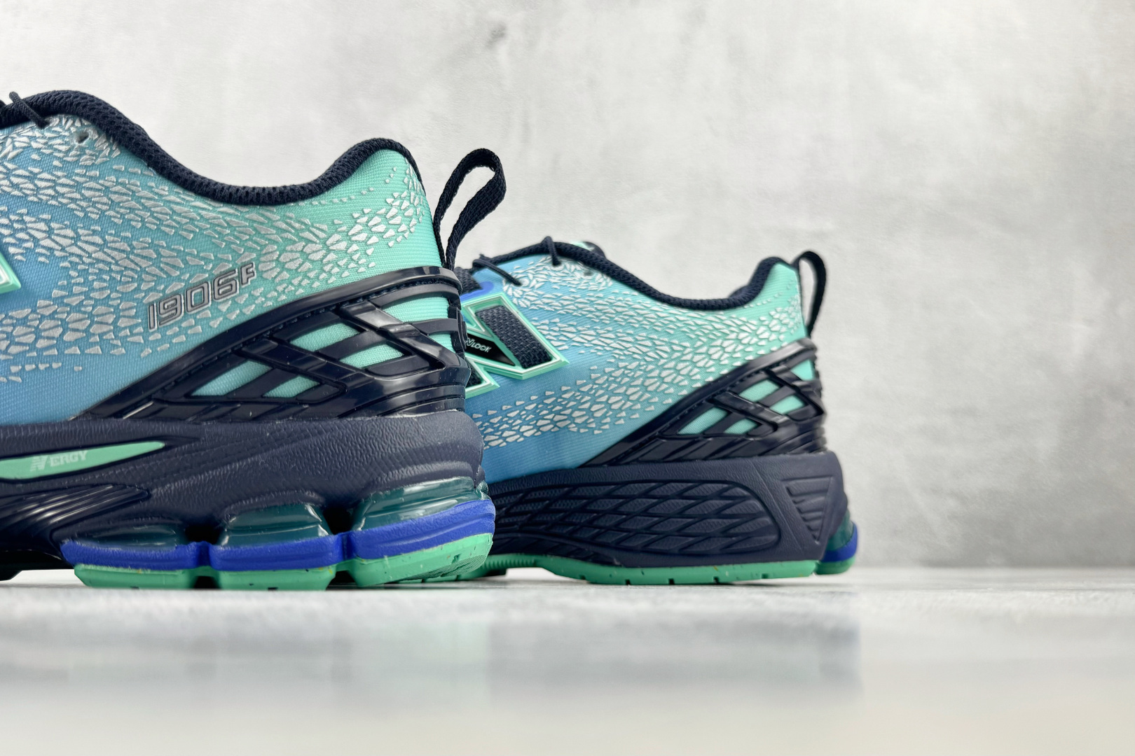 FC 纯原出品 New Balance NB 1906 黑蓝 货号:UG 尺码:36 36.5 37.5 38 38.5 FC 纯原出品 New Balance NB 1906 黑蓝 货号:UG 尺码:36 36.5 37.5 38 38.5