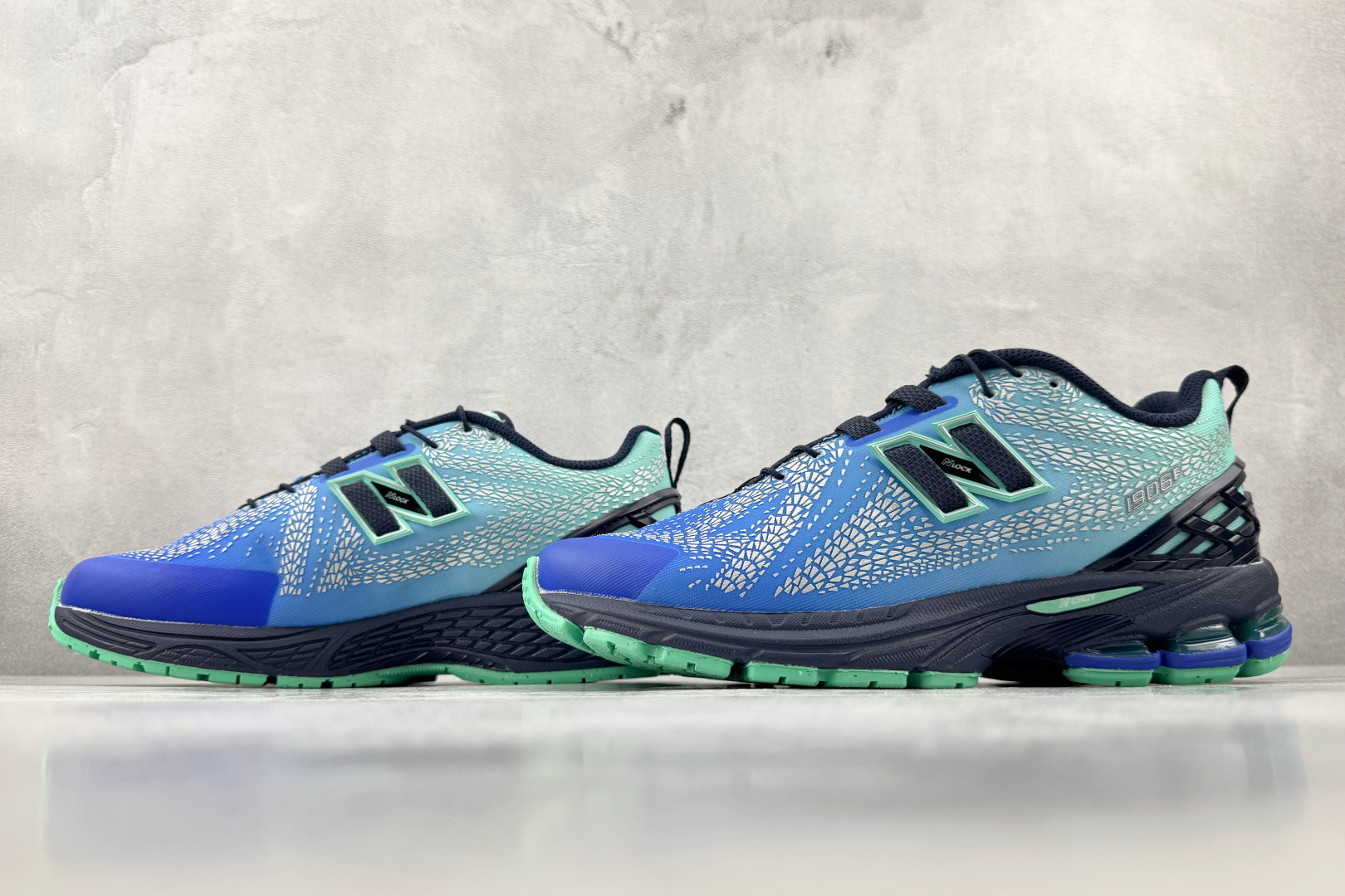 FC 纯原出品 New Balance NB 1906 黑蓝 货号:UG 尺码:36 36.5 37.5 38 38.5 FC 纯原出品 New Balance NB 1906 黑蓝 货号:UG 尺码:36 36.5 37.5 38 38.5