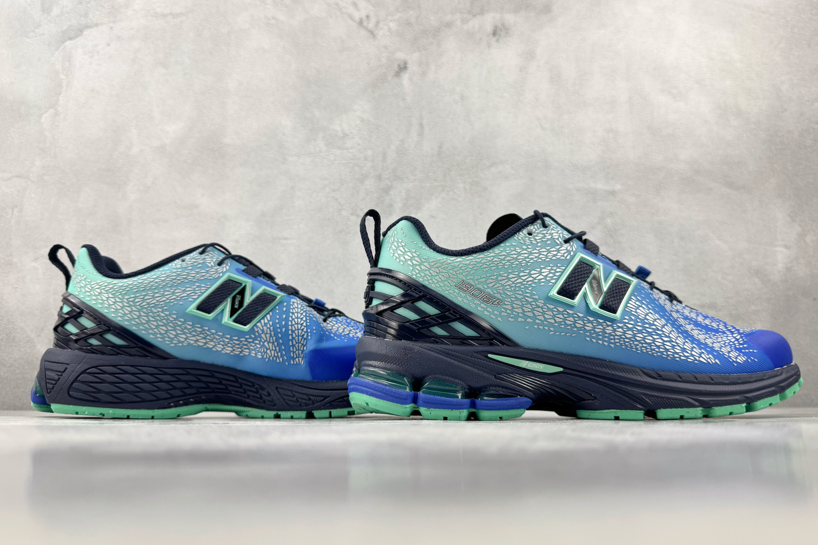 FC 纯原出品 New Balance NB 1906 黑蓝 货号:UG 尺码:36 36.5 37.5 38 38.5 FC 纯原出品 New Balance NB 1906 黑蓝 货号:UG 尺码:36 36.5 37.5 38 38.5