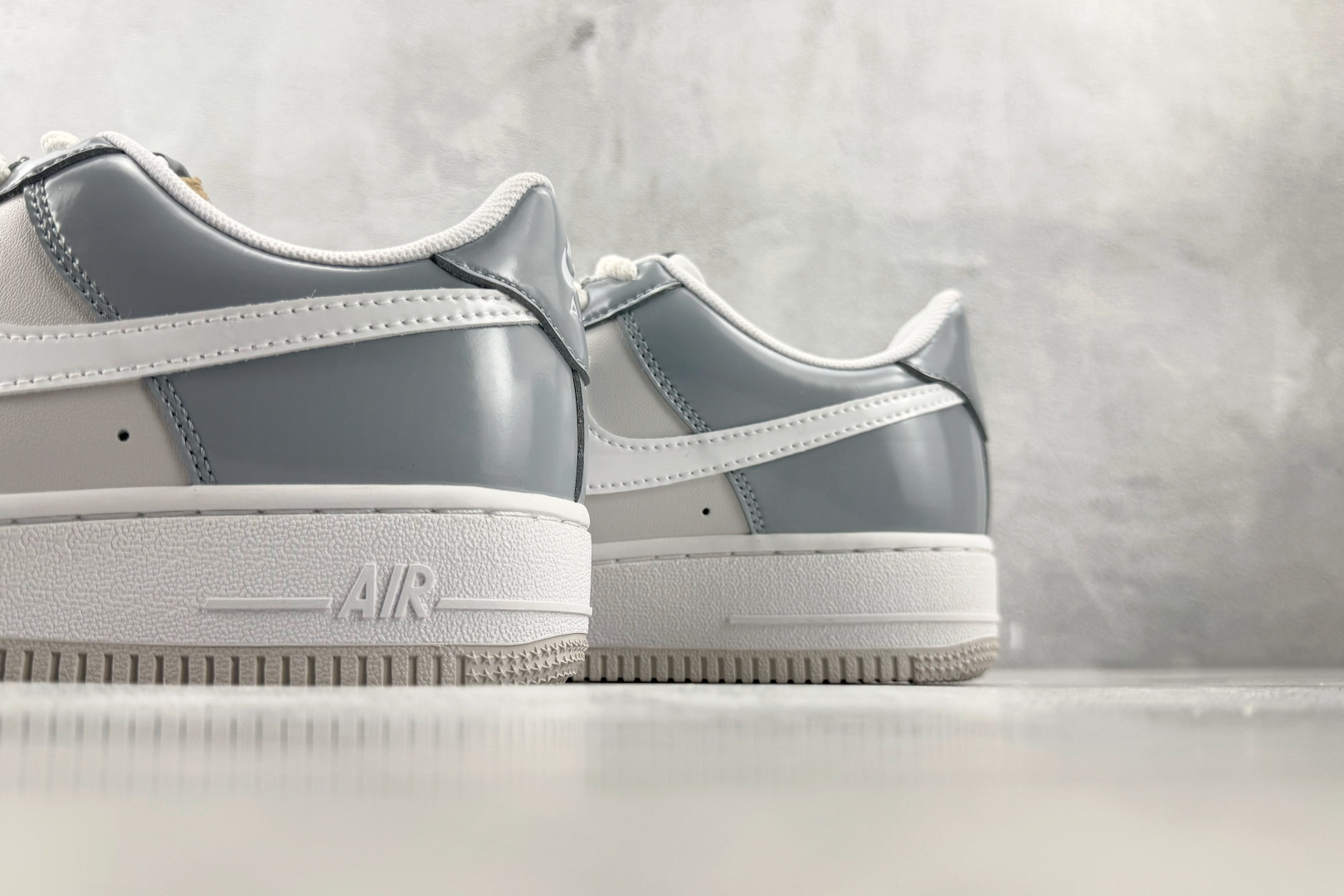 PB 外贸批次 Nike Air Force 1 Low 灰色 货号:HV9405-001 尺码:35.5 36 36. PB 外贸批次 Nike Air Force 1 Low 灰色 货号:HV9405-001 尺码:35.5 36 36.