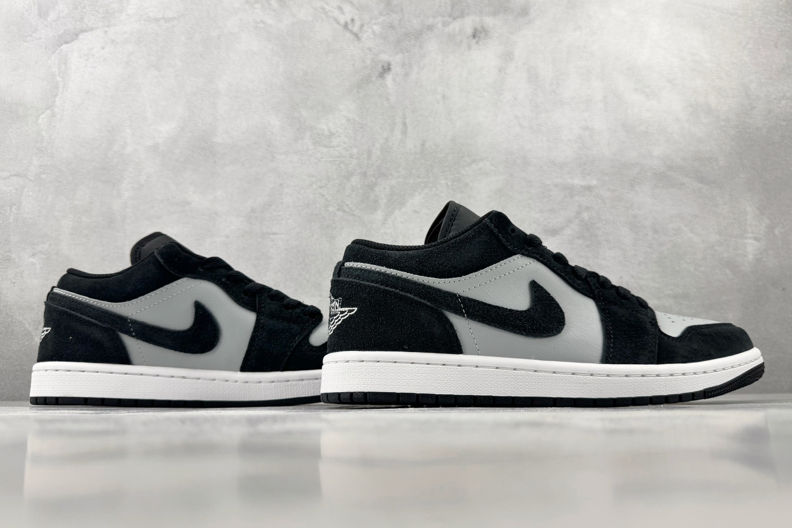 DT 公司级 Jordan Air Jordan 1 黑灰 货号：-048 尺码：35.5 36 36.5 37.5 3