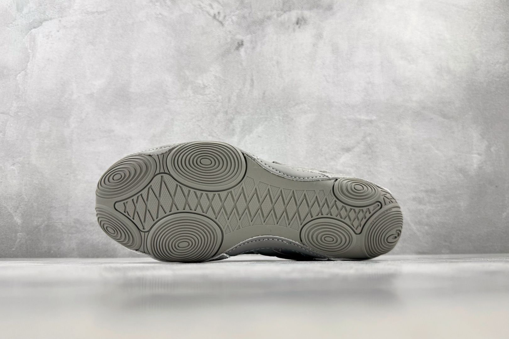 HX ISSEY MIYAKE/三宅一生 × ASICS HYPER TAPING 联名限定款 灰色 货号:1203B1 HX ISSEY MIYAKE/三宅一生 × ASICS HYPER TAPING 联名限定款 灰色 货号:1203B1