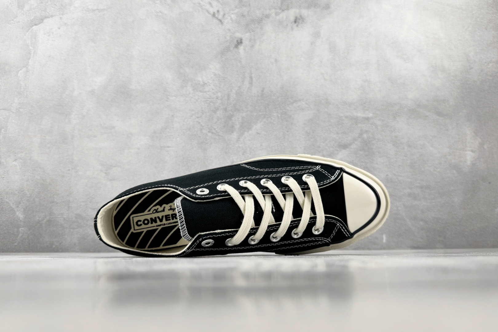 H版 Converse CHUCK 70 X 黑色 • 重磅帆布：采用12盎司高密度棉帆布，不易变形，透气性好 • 全橡