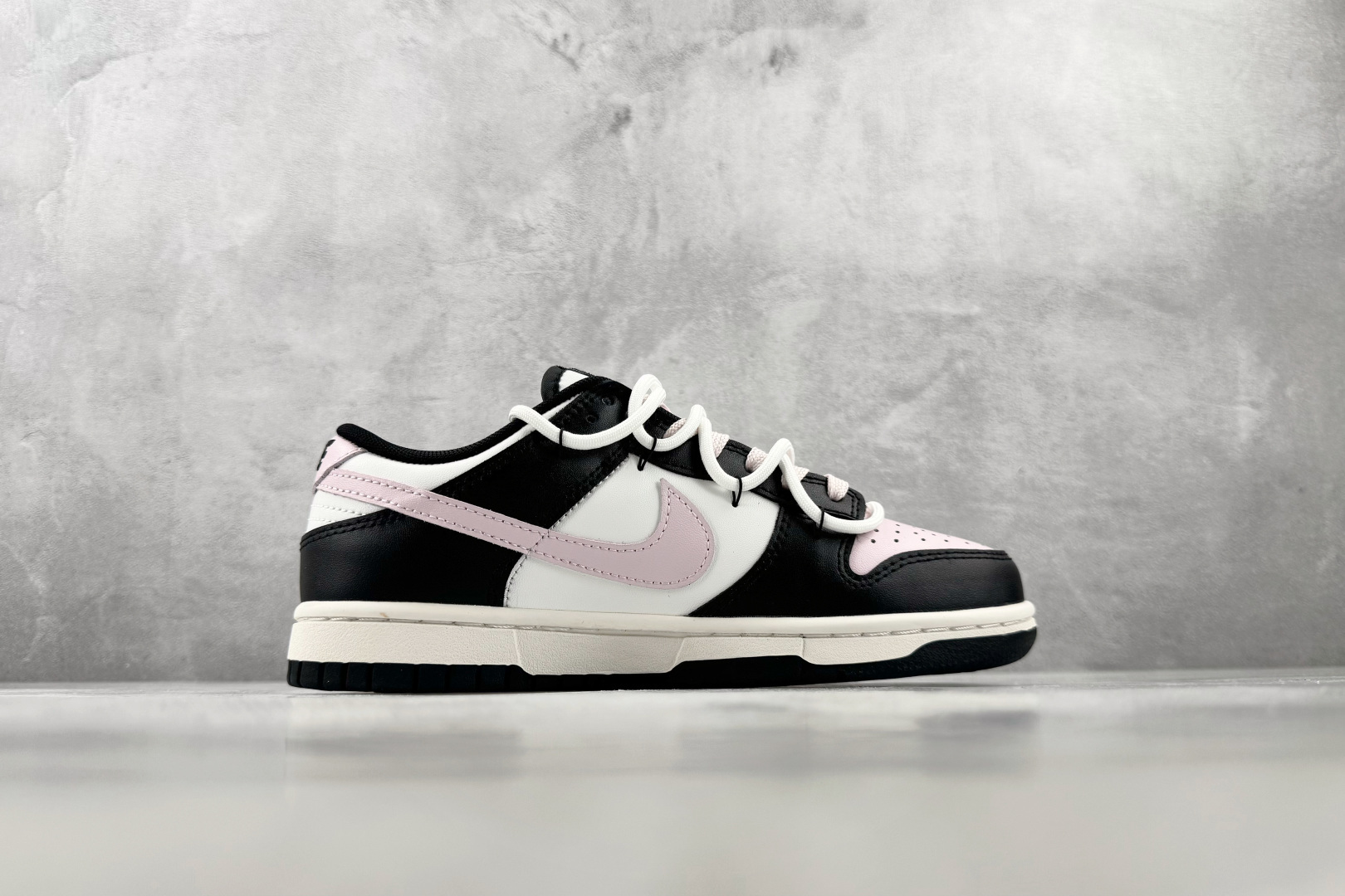 YC Nike Dunk Low 甜心库洛米 货号：CW1590 100 尺码：35.5 36 36.5 37.5 38