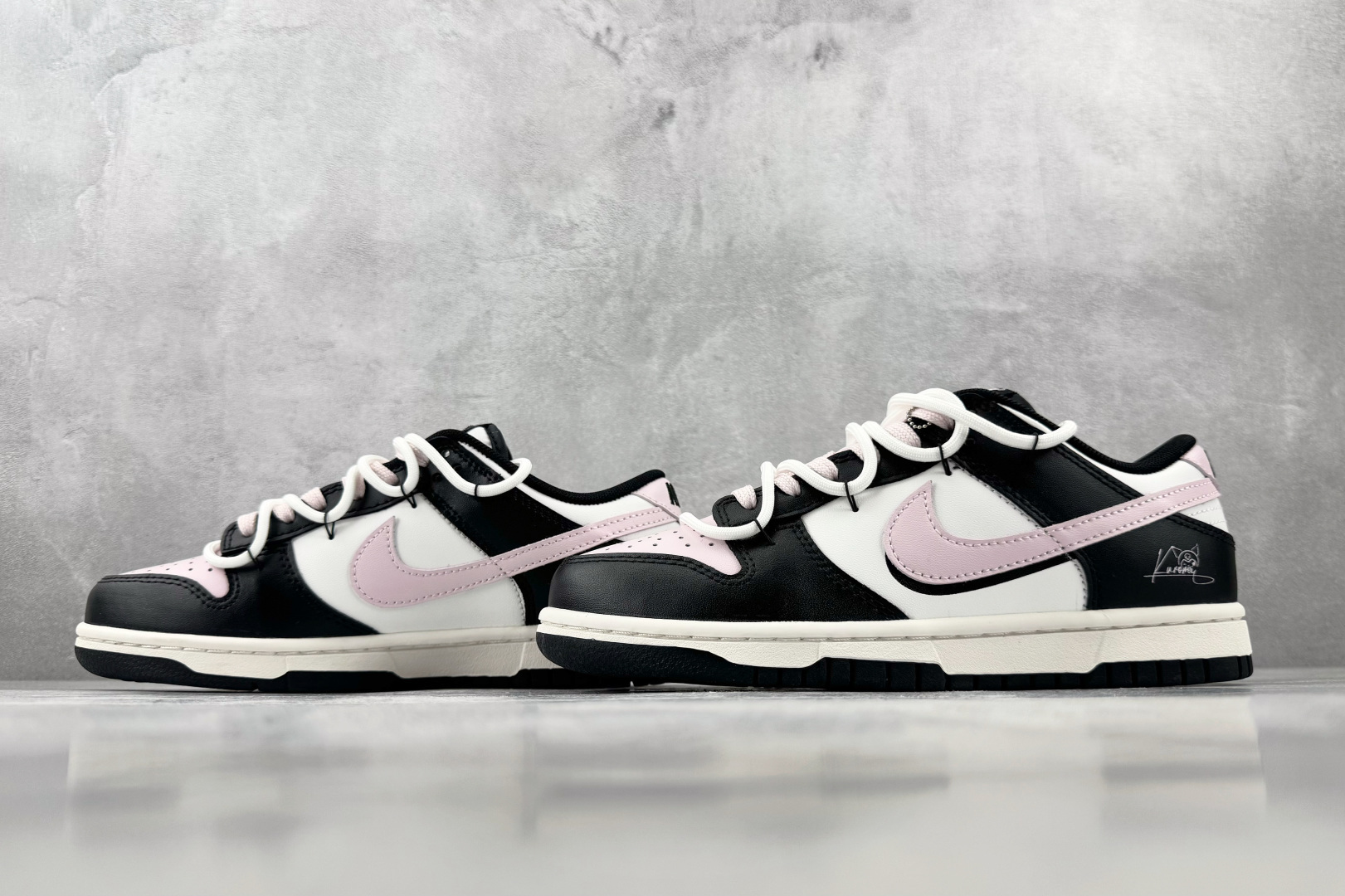 YC Nike Dunk Low 甜心库洛米 货号：CW1590 100 尺码：35.5 36 36.5 37.5 38