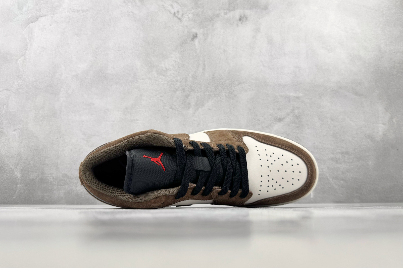 DT 公司级 Jordan Air Jordan 1 白棕 货号：-200 尺码：35.5 36 36.5 37.5 3
