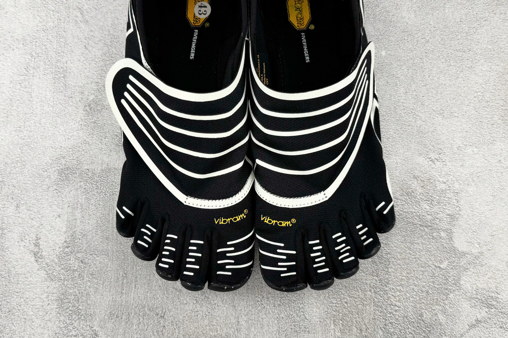 HG 品质升级 Vibram 五指鞋 Groundsplay 象牙白 货号：26W8802 尺码：35 36 36.5 