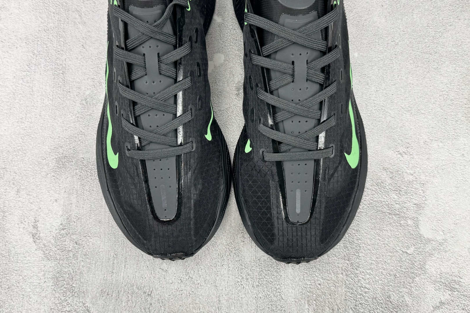 ST Nike AVA X 黑绿 货号：HM9697-012 尺码：40 40.5 41 42 42.5 43 44 4