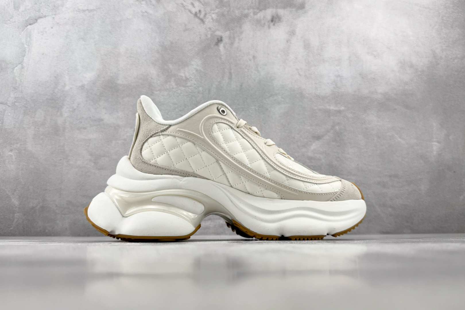 R版 出口订单 adidas originals Ozvenuz 米白 货号：HQ2643 尺码：35.5 36 36.