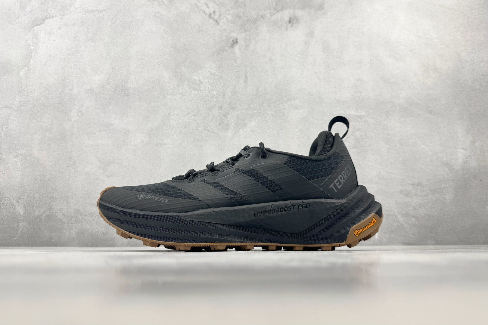 Top adidas TERREX FREEHIKER 3 黑色 货号:HQ9292 尺码:40 40.5 41 42 Top adidas TERREX FREEHIKER 3 黑色 货号:HQ9292 尺码:40 40.5 41 42