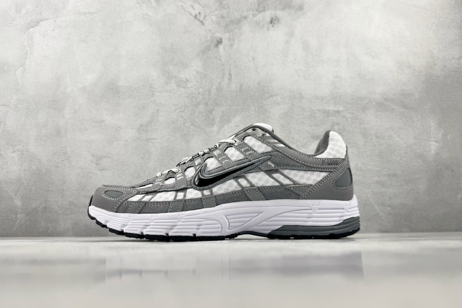 HN Nike P-6000 白灰 货号:IR2004 100 尺码:36 36.5 37 38.5 39 40 40. HN Nike P-6000 白灰 货号:IR2004 100 尺码:36 36.5 37 38.5 39 40 40.