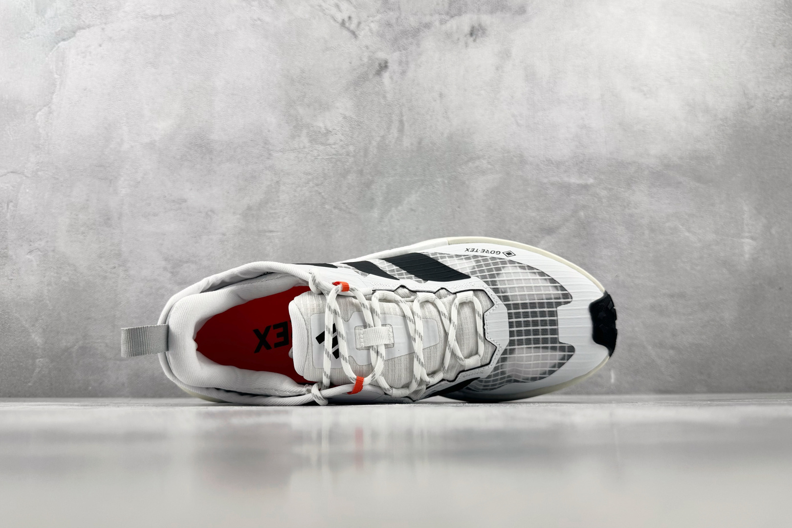 Top adidas FREEHIKER 3 GORE-TEX 白色 货号：KI8275 尺码：40 40.5 41 4